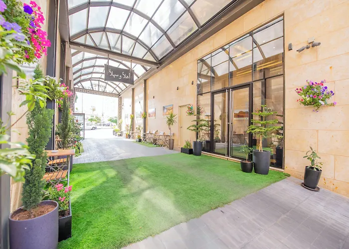 Sulaf Luxury Hotel